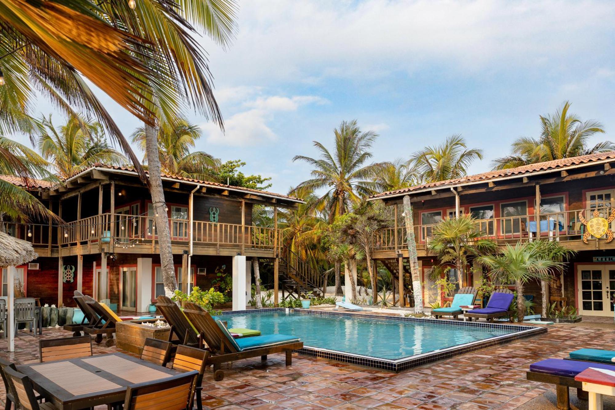 Sundiver Beach Resort San Pedro  Exterior photo
