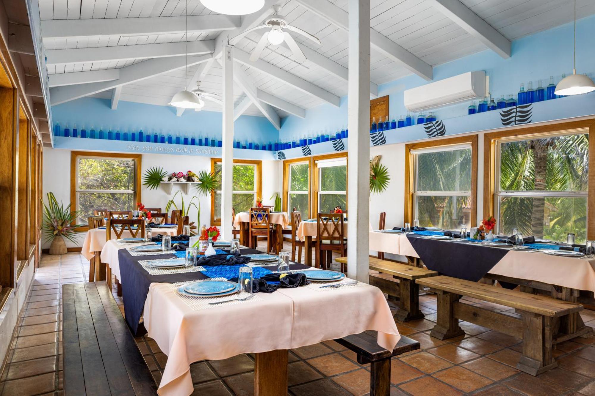 Sundiver Beach Resort San Pedro  Exterior photo
