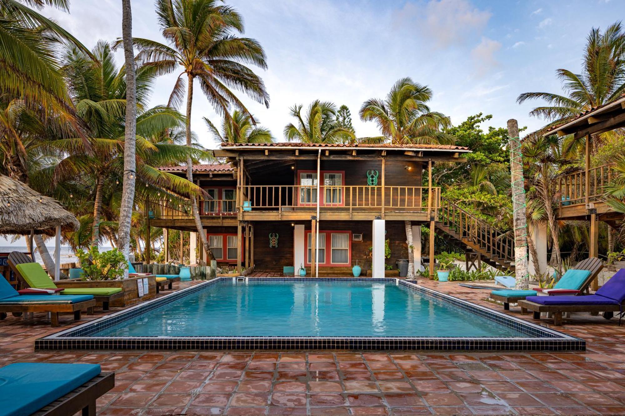 Sundiver Beach Resort San Pedro  Exterior photo